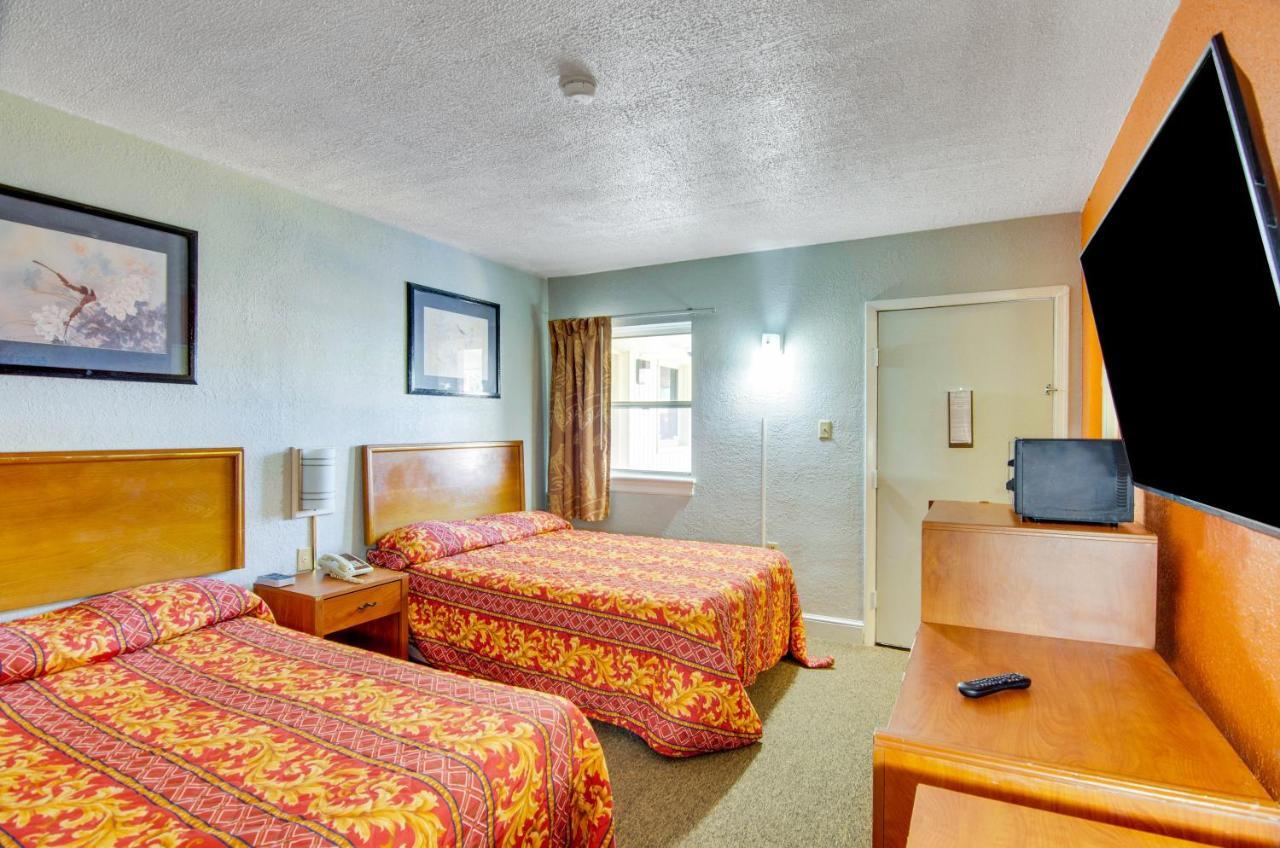 Scottish Inns Collinsville - Martinsville Exteriör bild